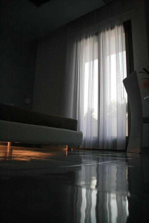 L'Ecce Sphero Acquarica Pokoj fotografie